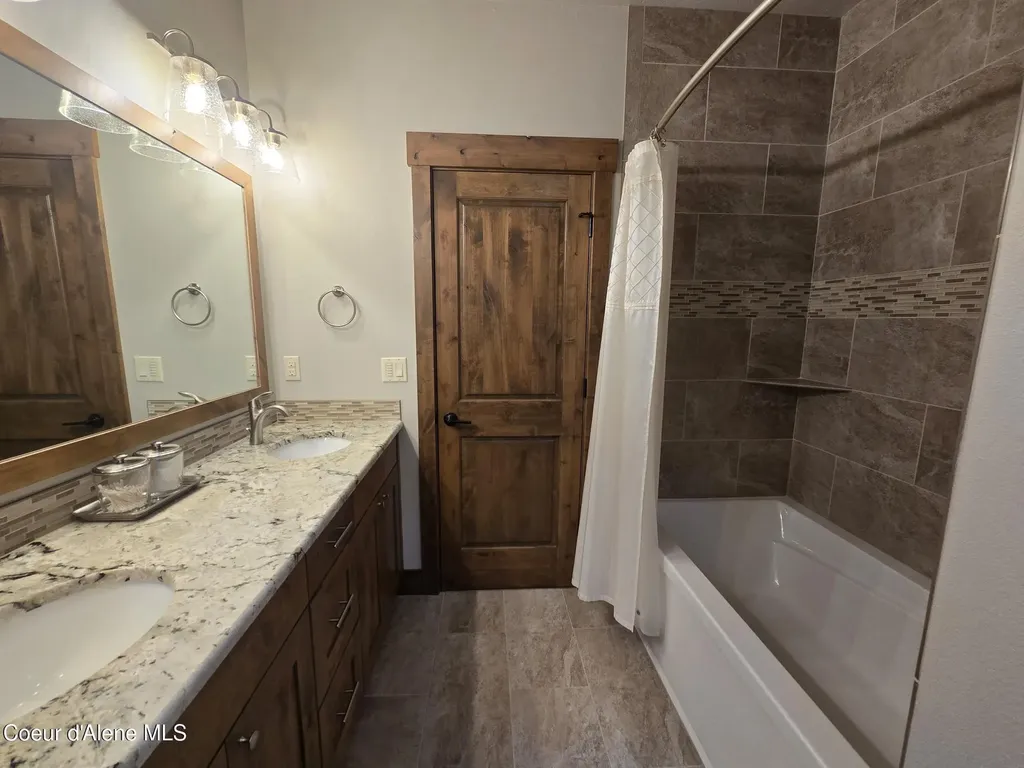 12552 N Walden Loop Rathdrum ID 83858