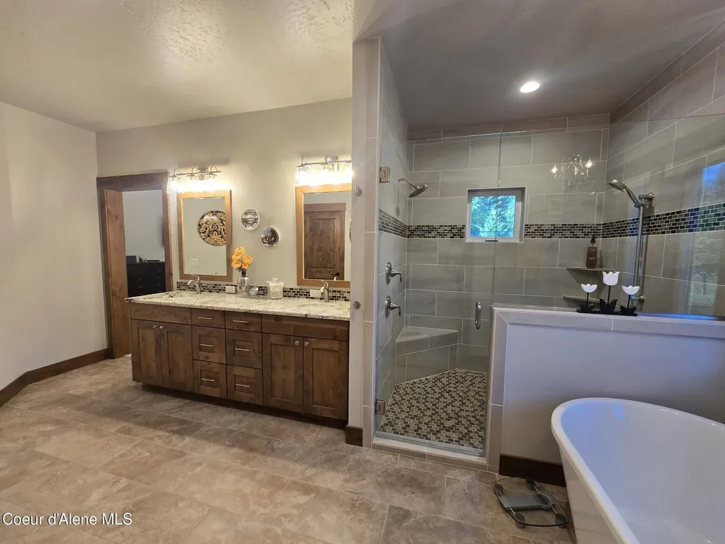 12552 N Walden Loop Rathdrum ID 83858