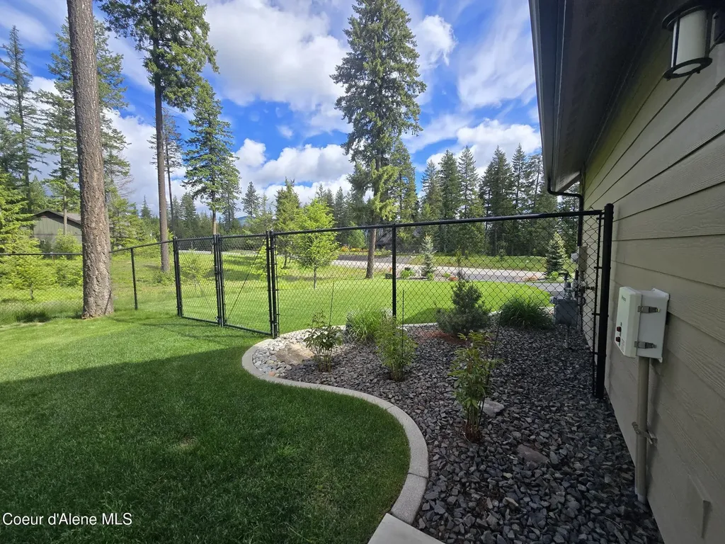 12552 N Walden Loop Rathdrum ID 83858