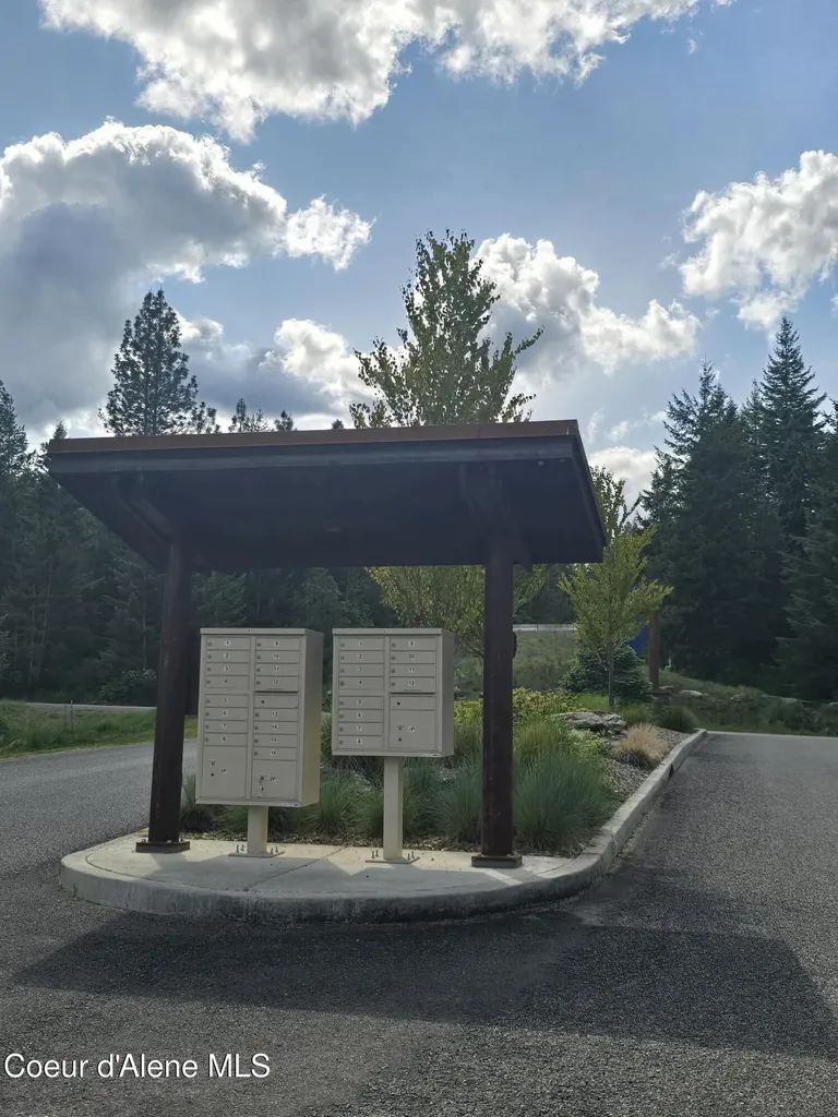 12552 N Walden Loop Rathdrum ID 83858