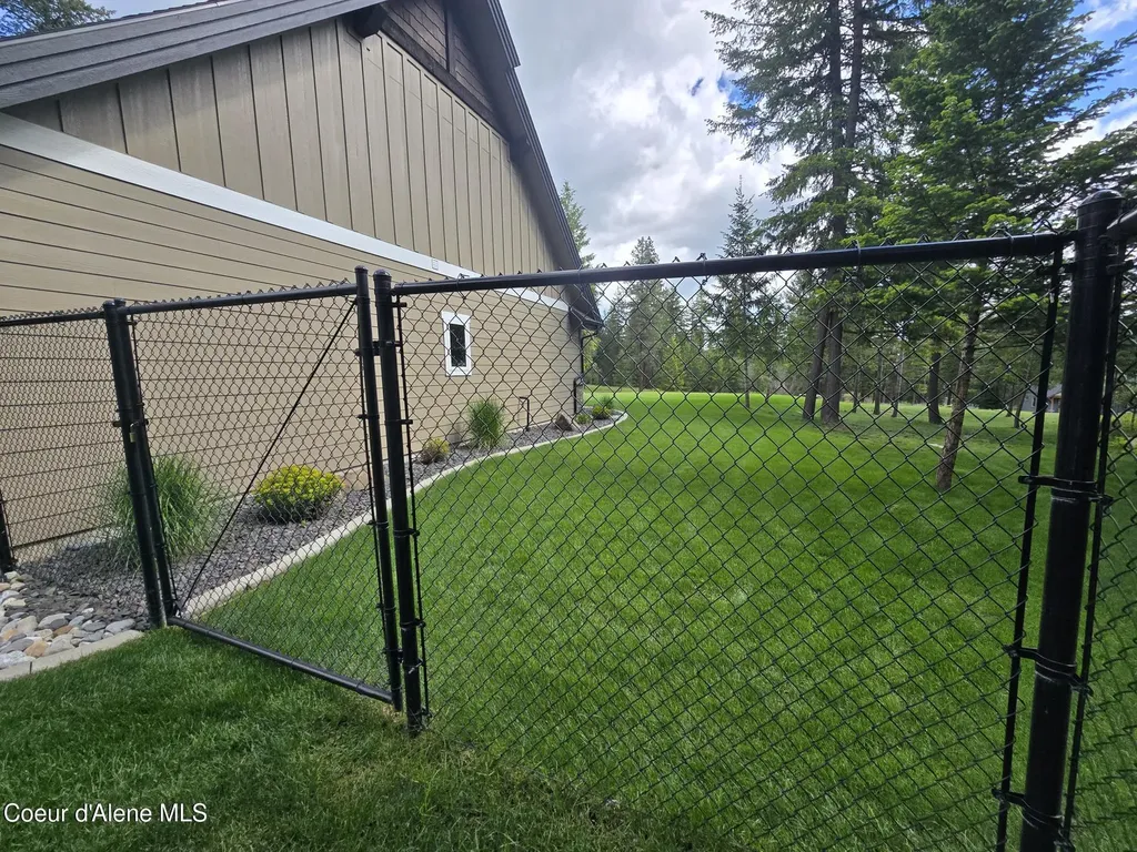 12552 N Walden Loop Rathdrum ID 83858