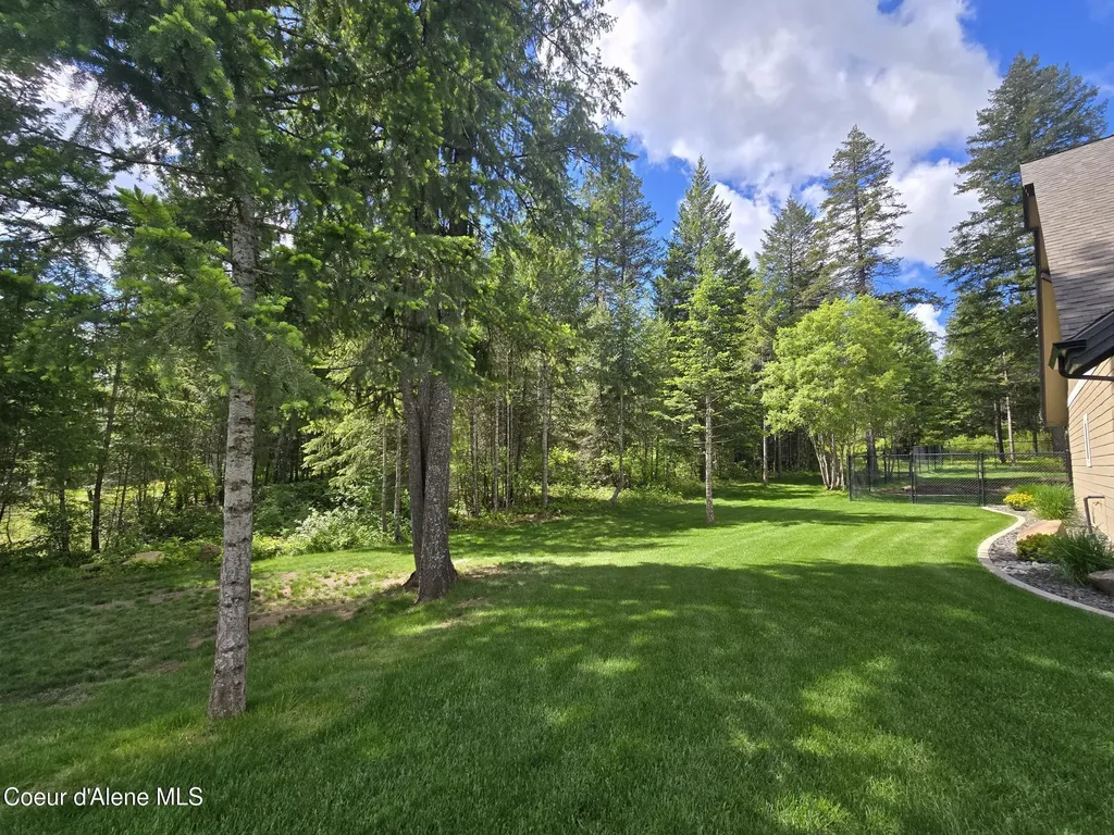 12552 N Walden Loop Rathdrum ID 83858