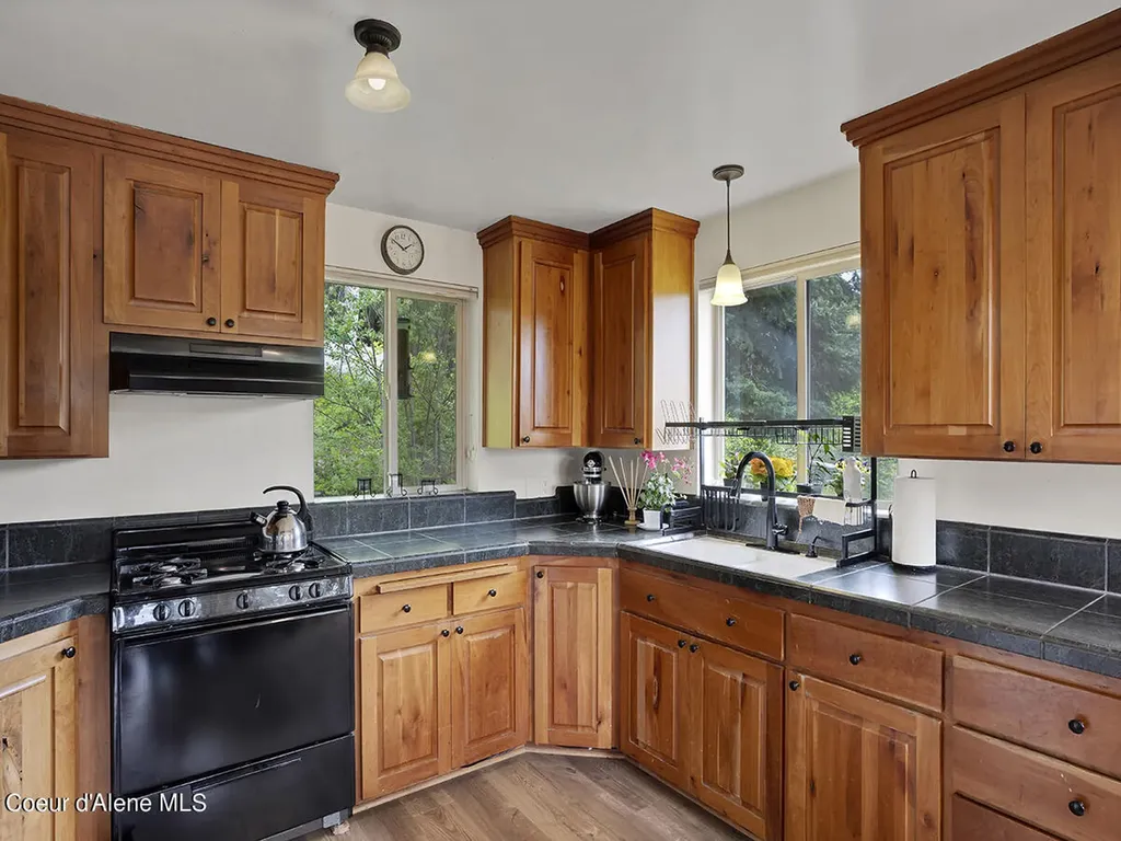 1155 Gold Creek Ridge Road Sandpoint ID 83864