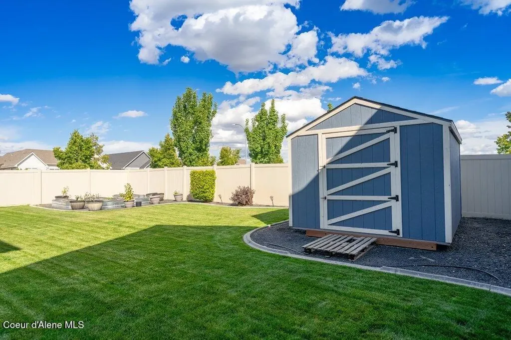 4631 E Alopex Lane Post Falls ID 83854