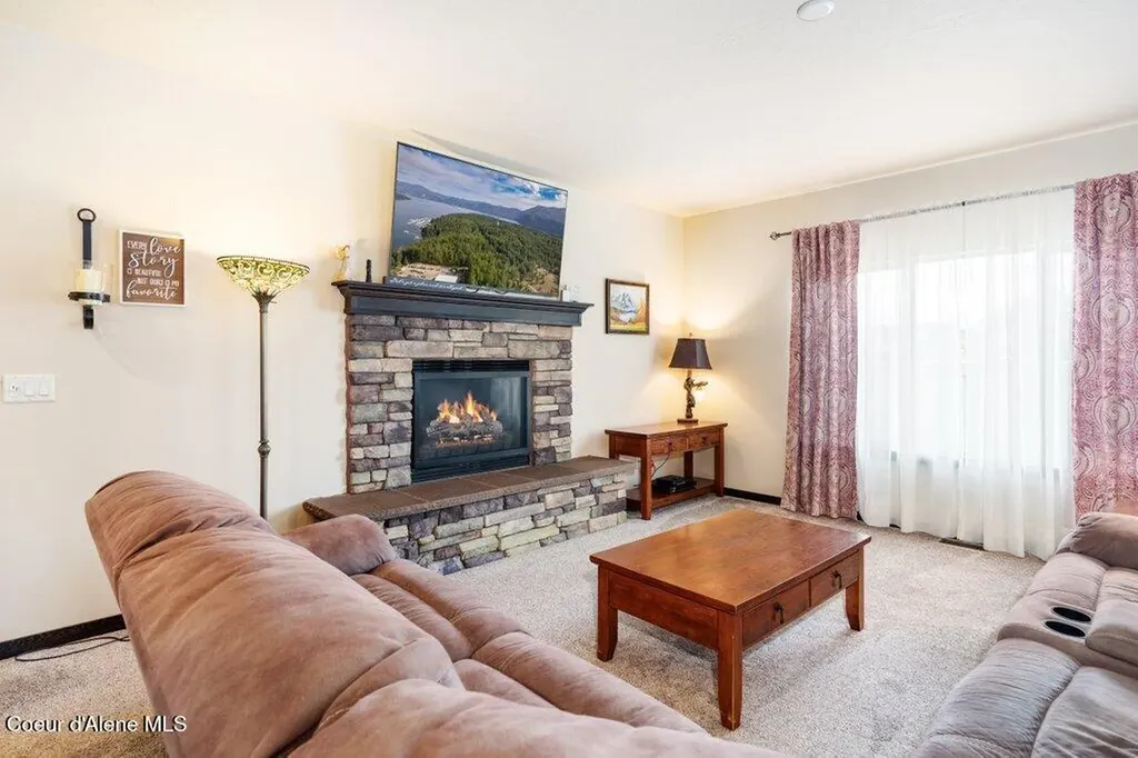 4631 E Alopex Lane Post Falls ID 83854