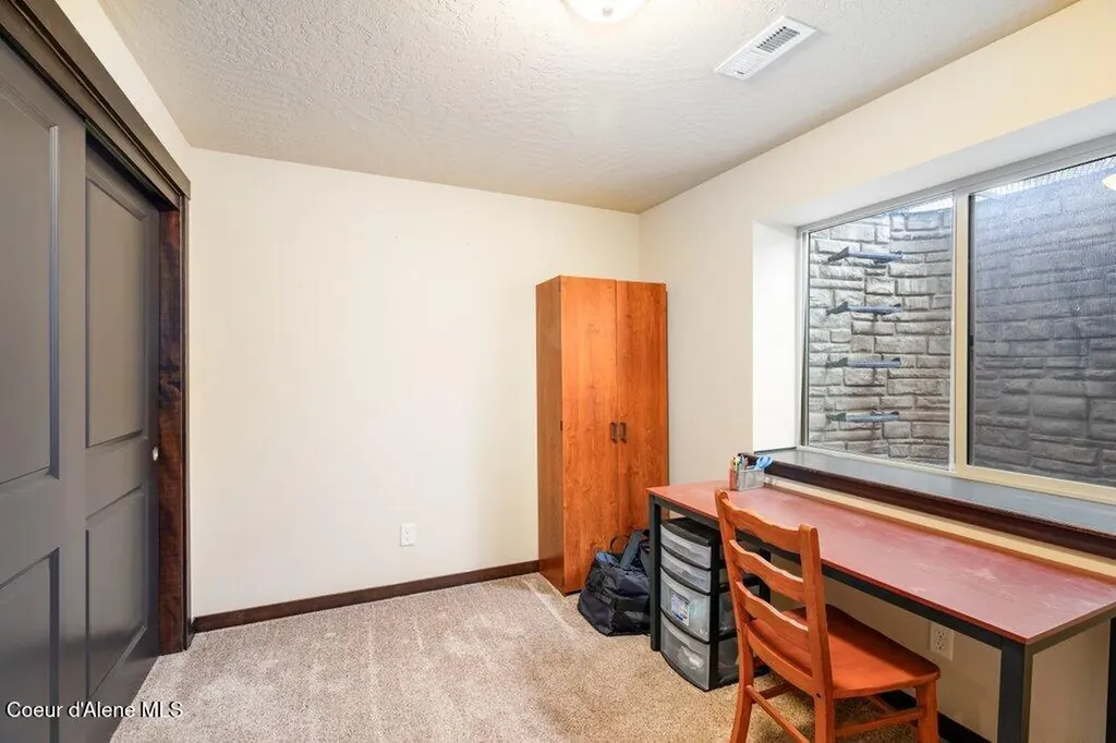 4631 E Alopex Lane Post Falls ID 83854