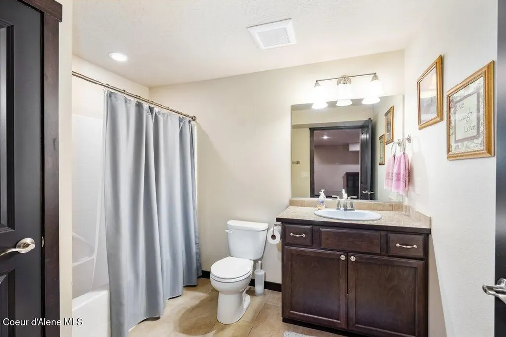 4631 E Alopex Lane Post Falls ID 83854