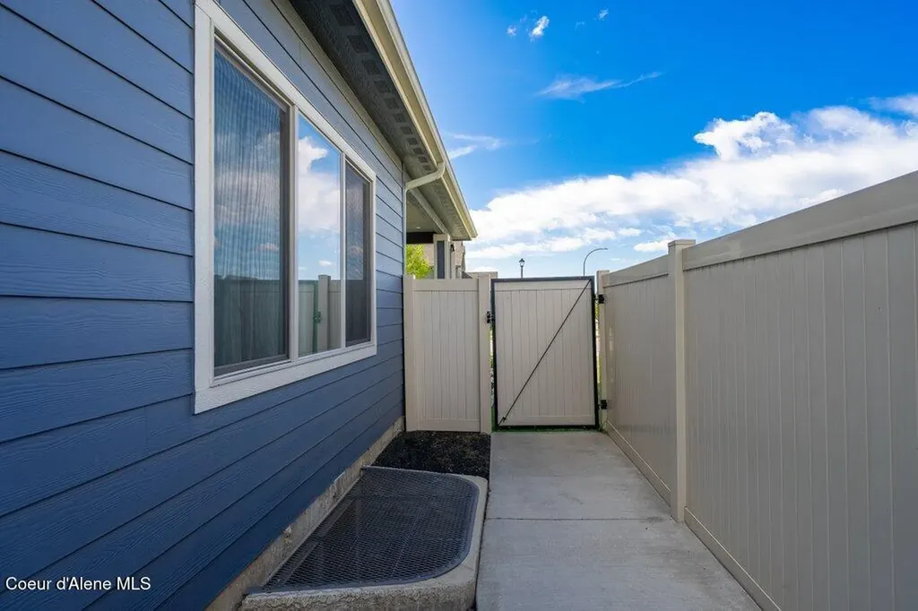 4631 E Alopex Lane Post Falls ID 83854