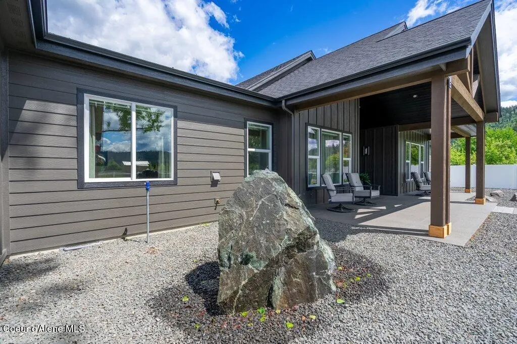 1831 E Dalton Avenue Dalton Gardens ID 83815