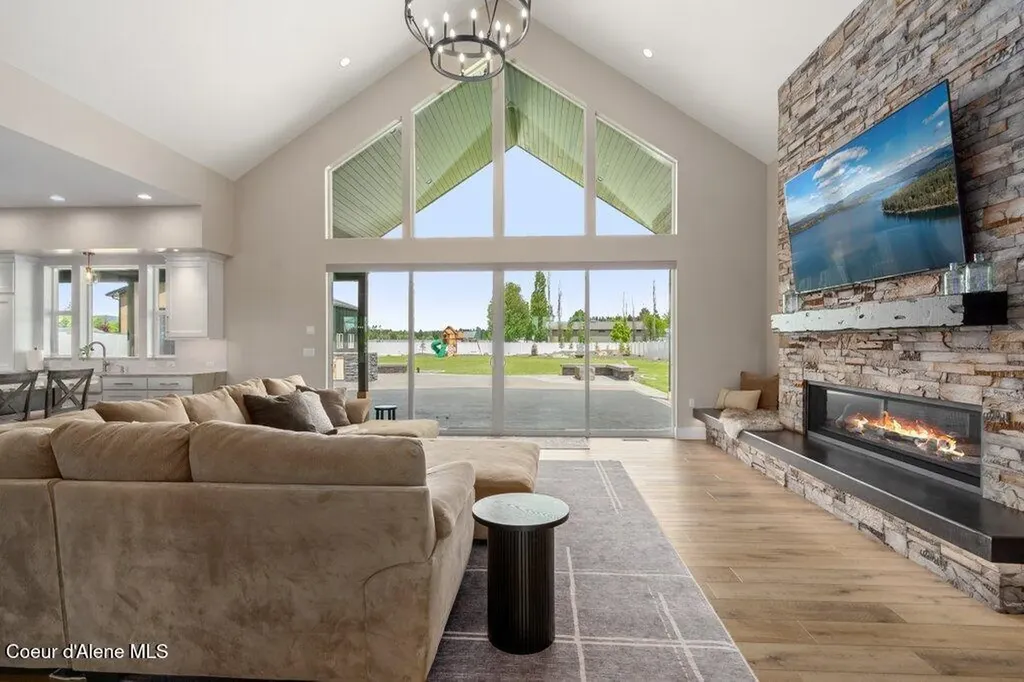 1831 E Dalton Avenue Dalton Gardens ID 83815