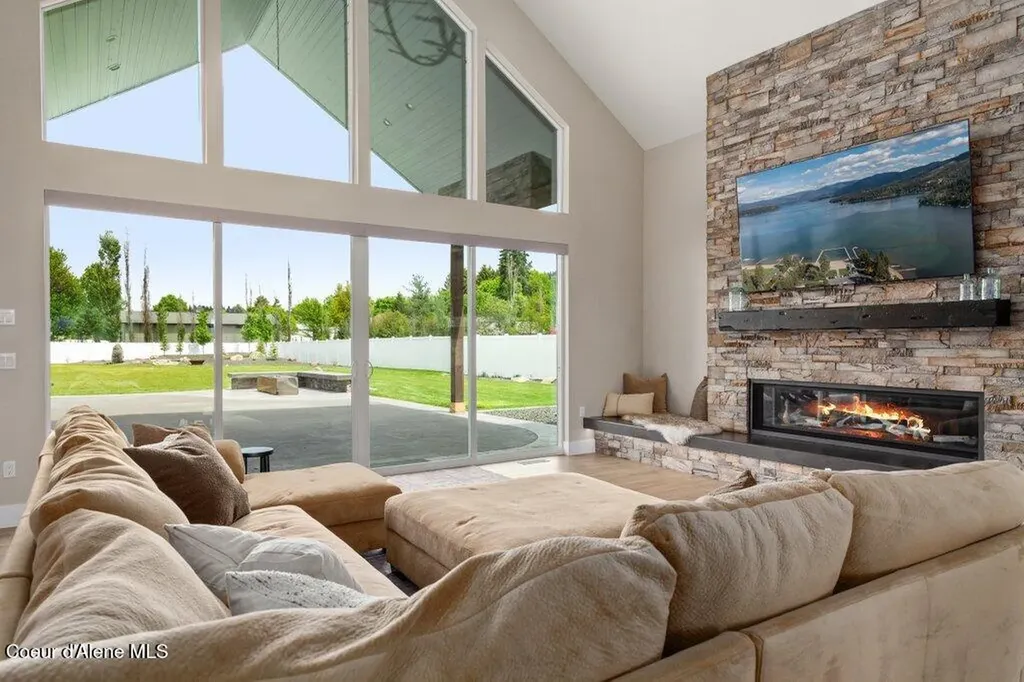 1831 E Dalton Avenue Dalton Gardens ID 83815