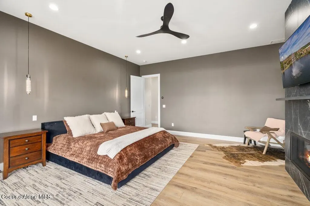 1831 E Dalton Avenue Dalton Gardens ID 83815