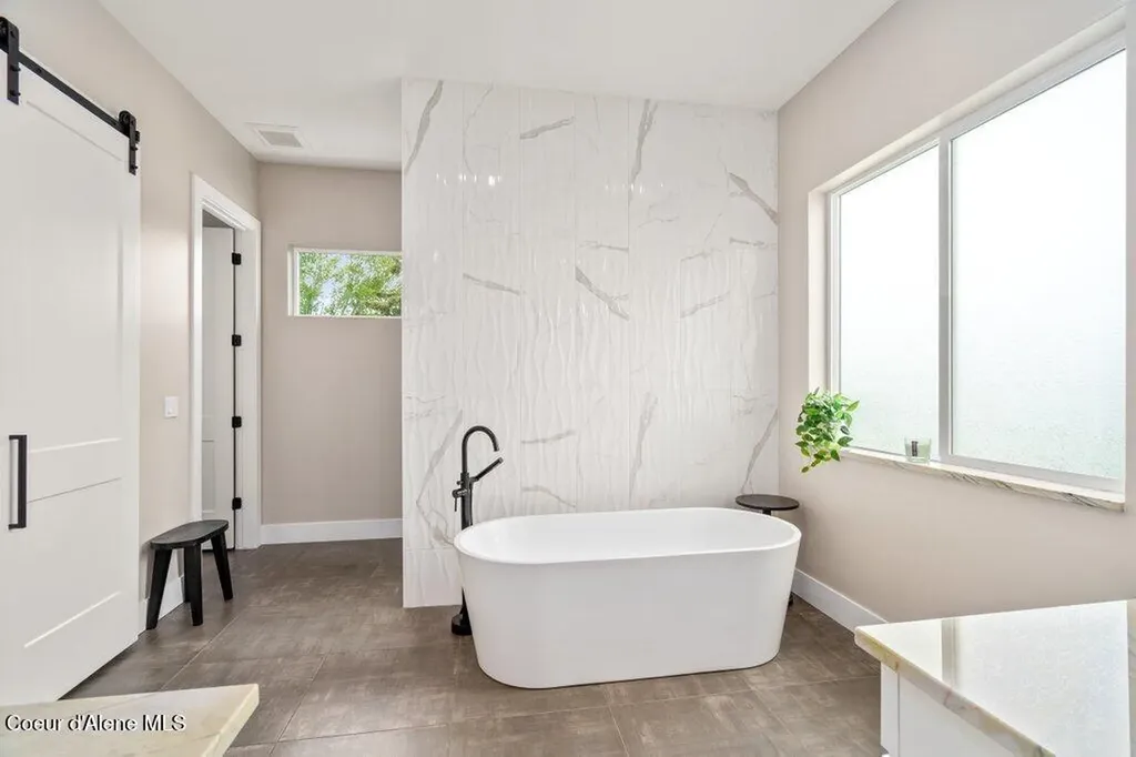 1831 E Dalton Avenue Dalton Gardens ID 83815