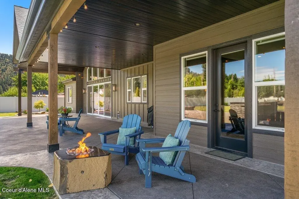 1831 E Dalton Avenue Dalton Gardens ID 83815