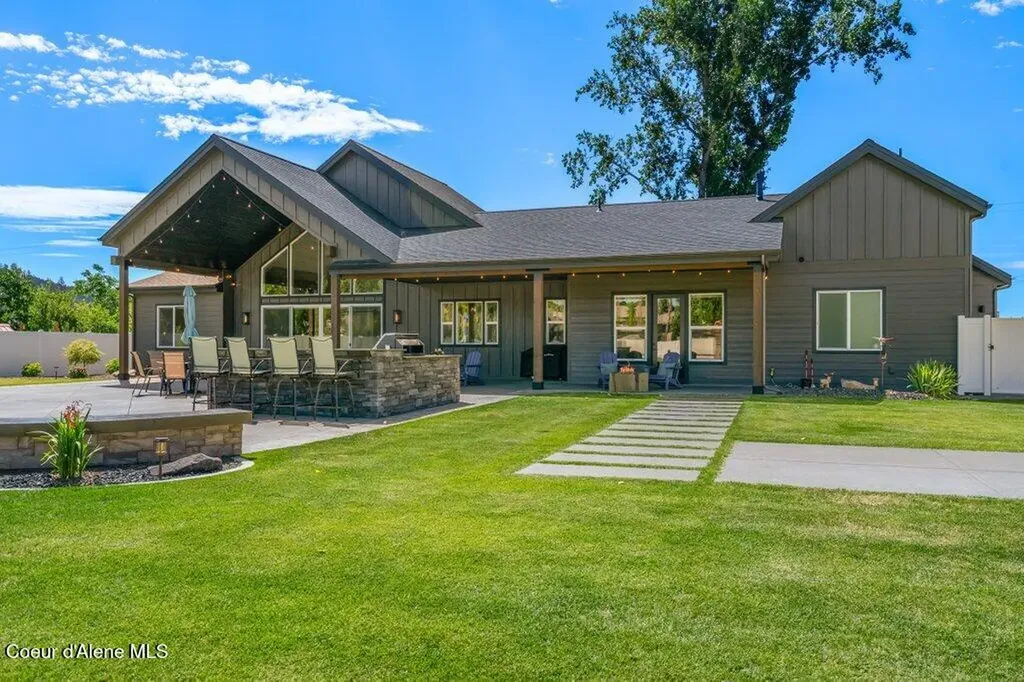 1831 E Dalton Avenue Dalton Gardens ID 83815
