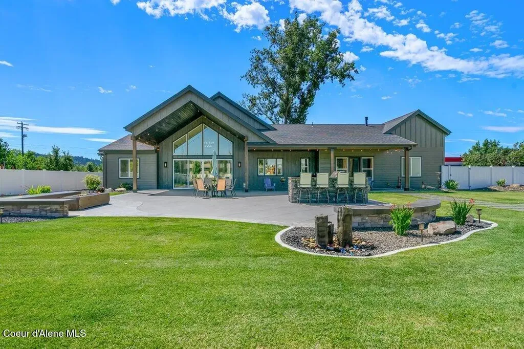 1831 E Dalton Avenue Dalton Gardens ID 83815