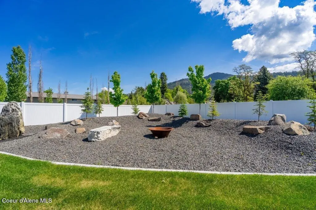 1831 E Dalton Avenue Dalton Gardens ID 83815