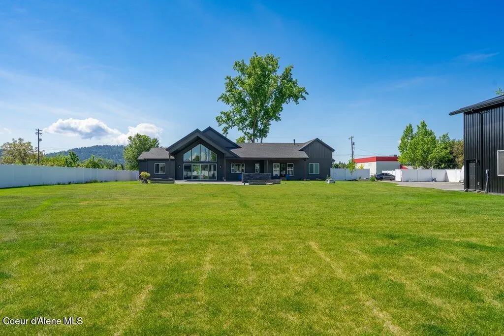 1831 E Dalton Avenue Dalton Gardens ID 83815