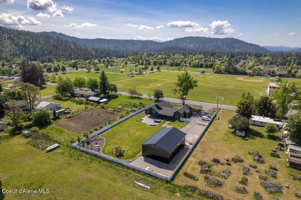 1831 E Dalton Avenue Dalton Gardens ID 83815