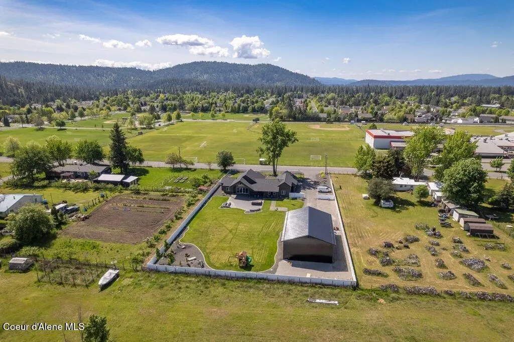 1831 E Dalton Avenue Dalton Gardens ID 83815