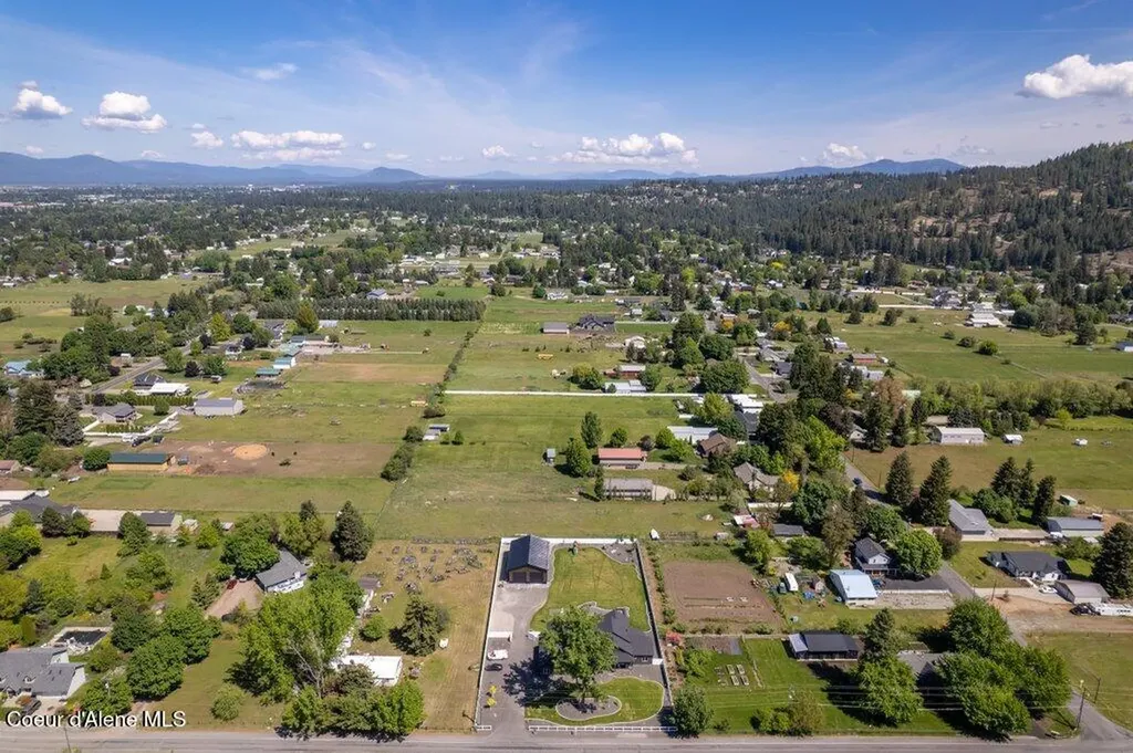 1831 E Dalton Avenue Dalton Gardens ID 83815