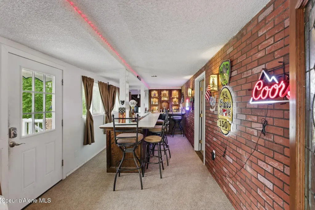 291 Comeback Bay Lane Sagle ID 83860