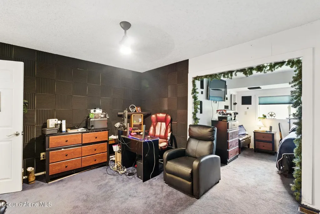 291 Comeback Bay Lane Sagle ID 83860