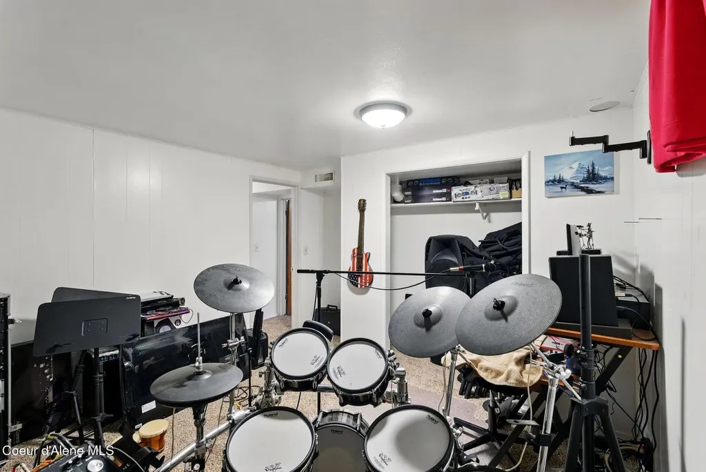291 Comeback Bay Lane Sagle ID 83860
