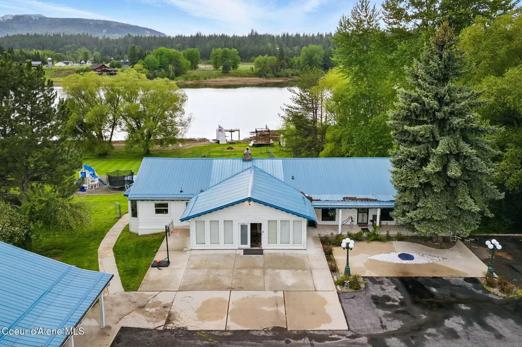 291 Comeback Bay Lane Sagle ID 83860