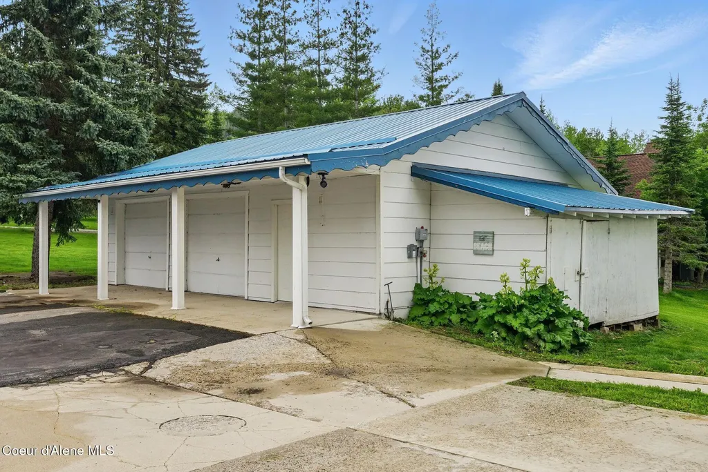 291 Comeback Bay Lane Sagle ID 83860