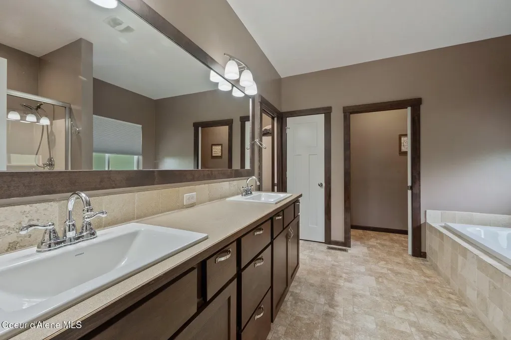 29264 N Ramsey Road Athol ID 83801