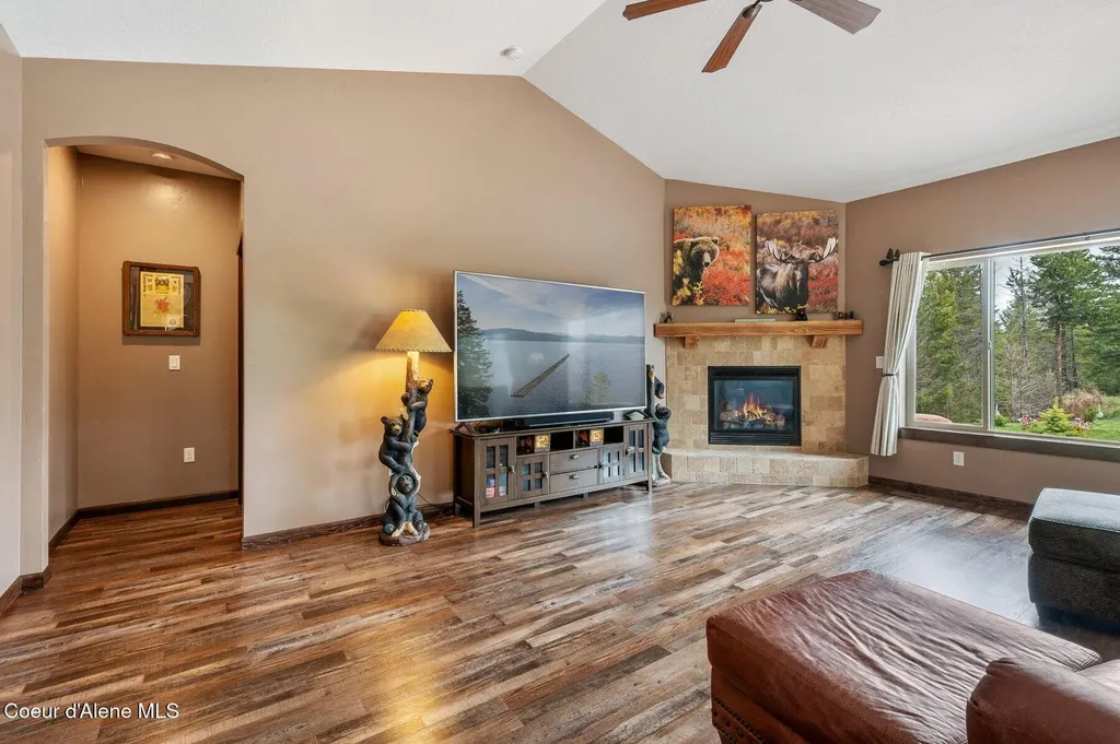 29264 N Ramsey Road Athol ID 83801