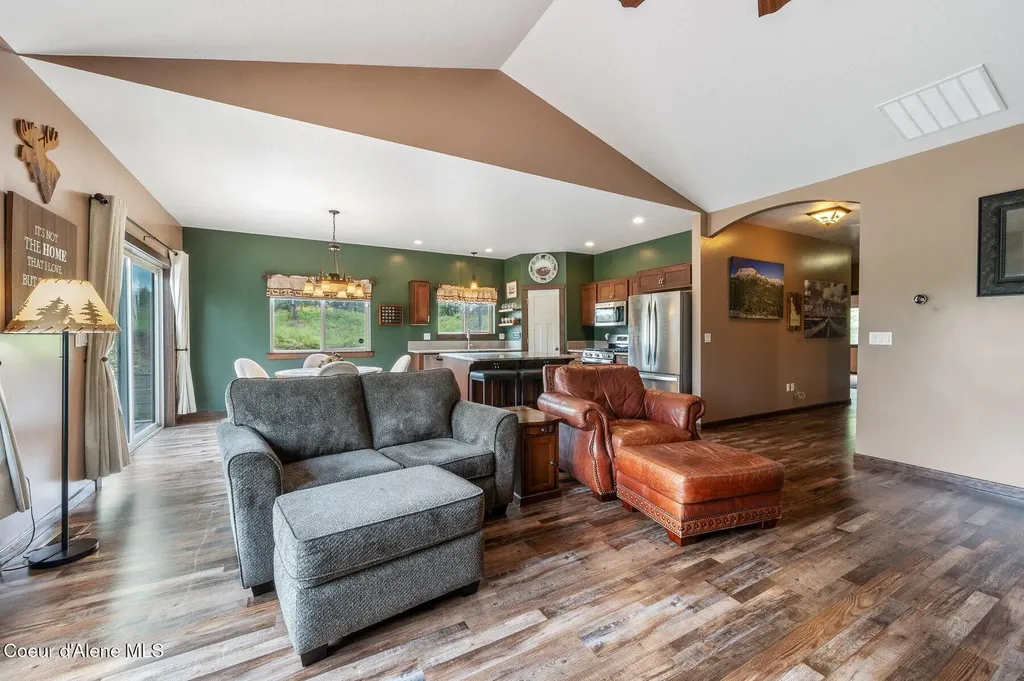 29264 N Ramsey Road Athol ID 83801