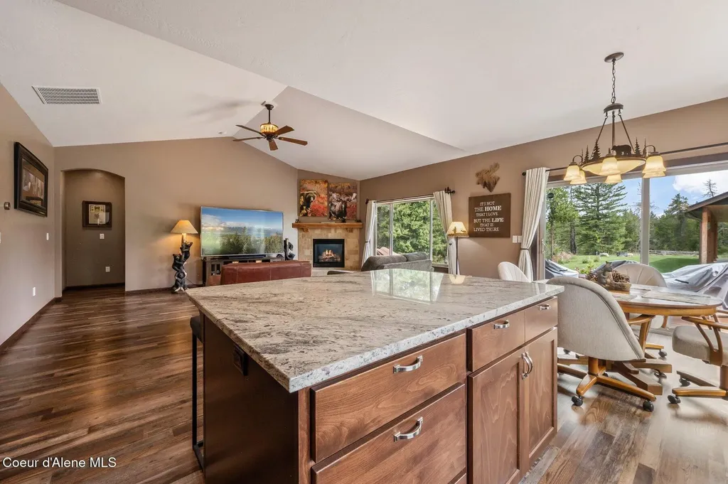 29264 N Ramsey Road Athol ID 83801