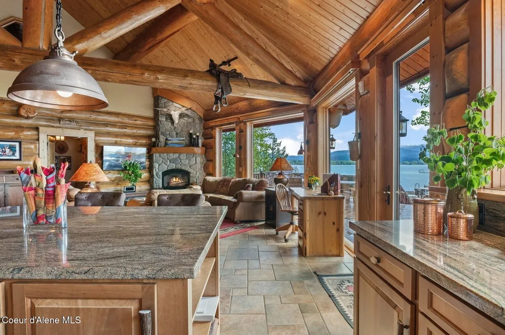 271 W Shore Lane Sandpoint ID 83864