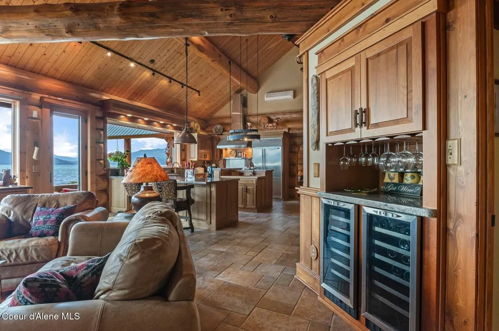 271 W Shore Lane Sandpoint ID 83864