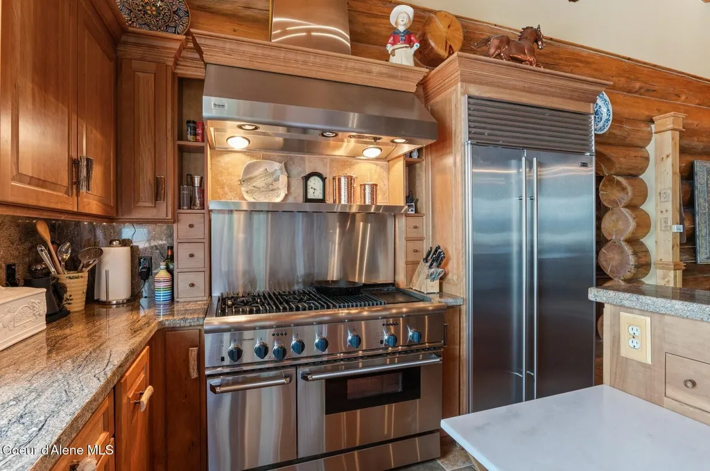 271 W Shore Lane Sandpoint ID 83864