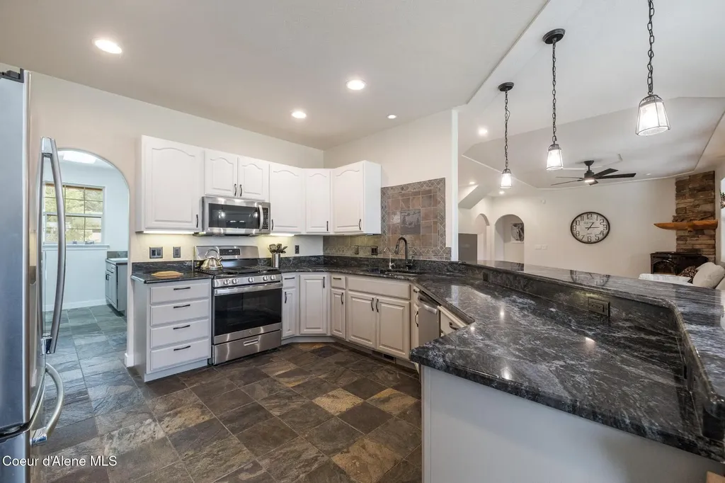 27464 N Timber Ridge Road Rathdrum ID 83858