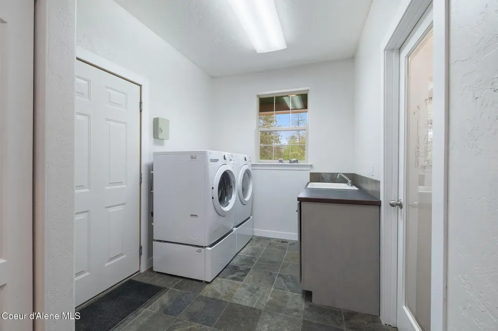 27464 N Timber Ridge Road Rathdrum ID 83858