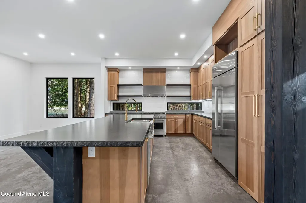 541 N Idaho Club Drive Sandpoint ID 83864