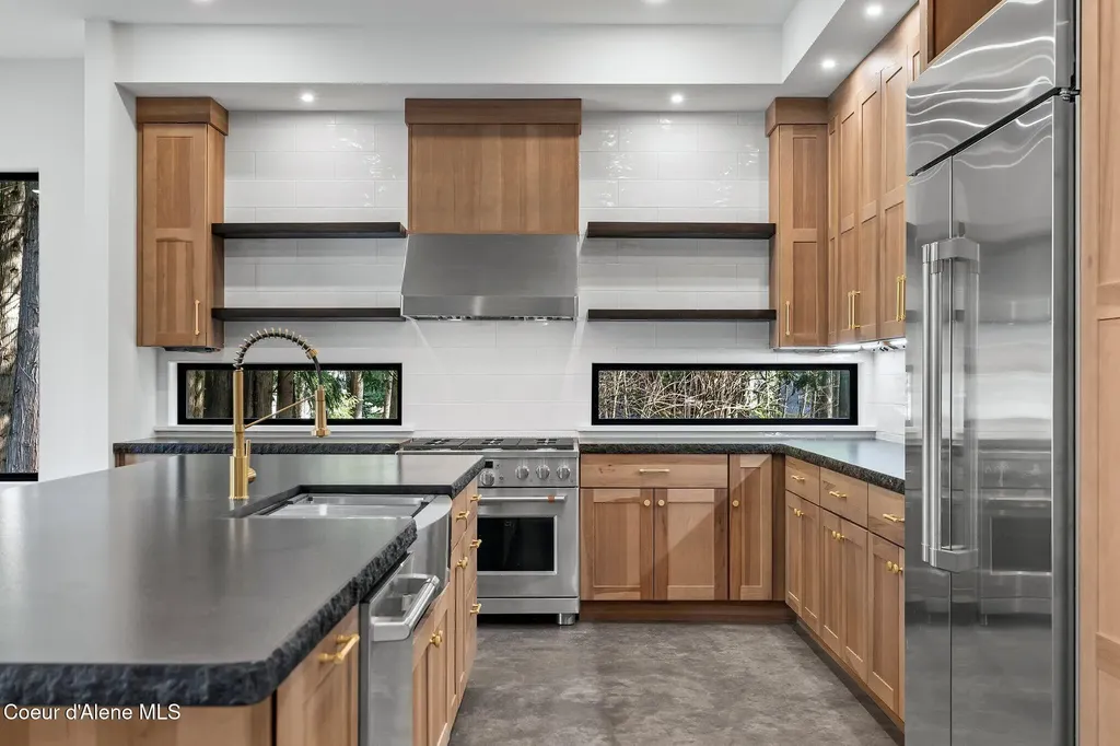 541 N Idaho Club Drive Sandpoint ID 83864