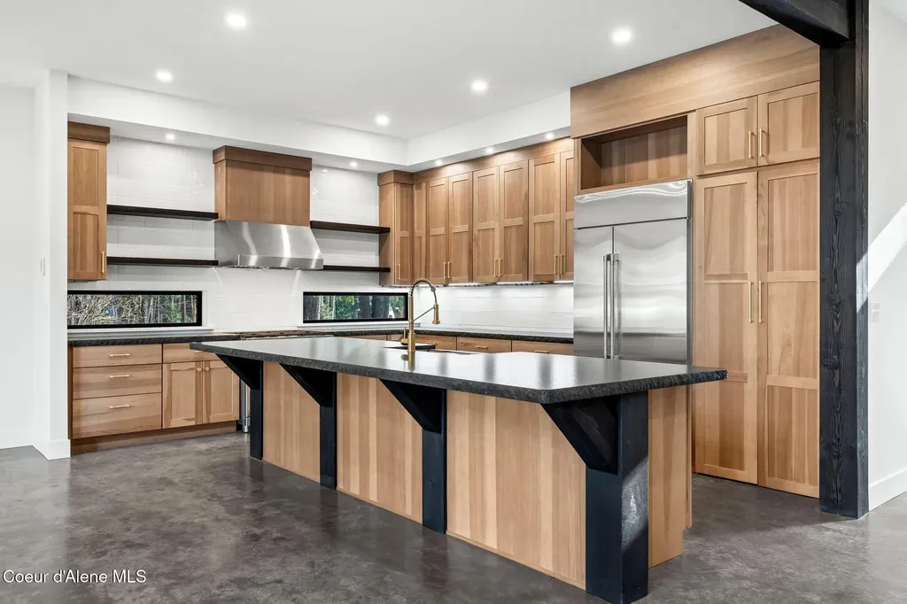 541 N Idaho Club Drive Sandpoint ID 83864