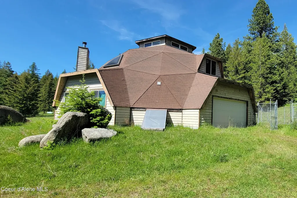 1015 Templeman Lake Road Bonners Ferry ID 83805