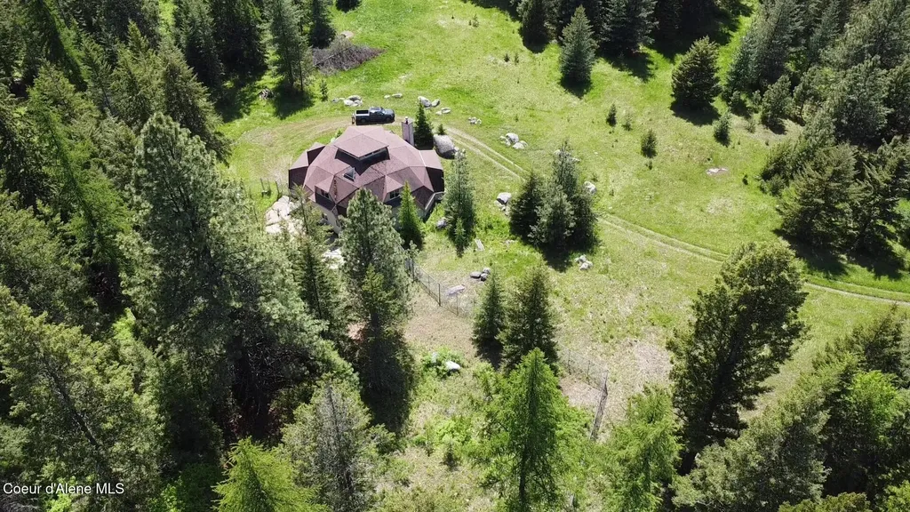 1015 Templeman Lake Road Bonners Ferry ID 83805