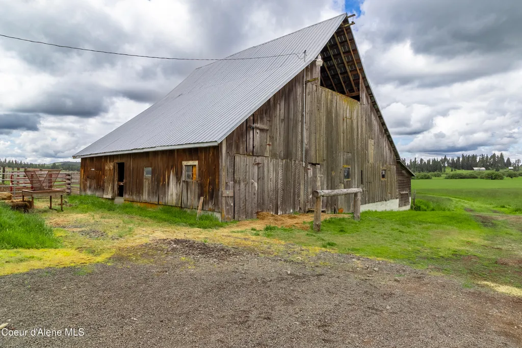 1101 Ruby Creek Road Harvard ID 83834