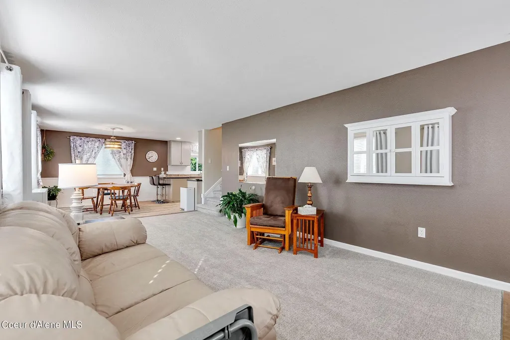 315 Wildberry Lane Sagle ID 83860