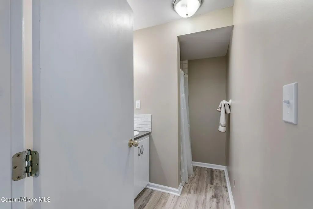 315 Wildberry Lane Sagle ID 83860