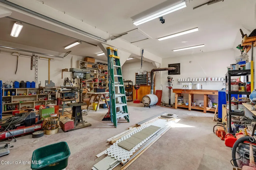 315 Wildberry Lane Sagle ID 83860