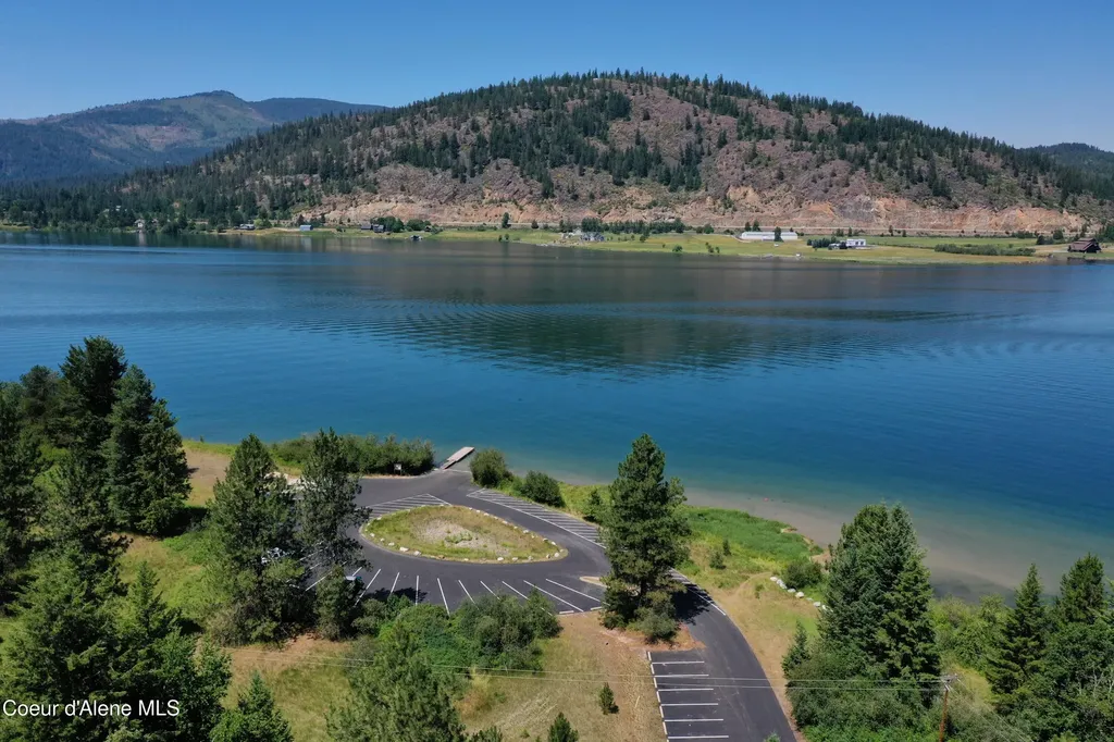 315 Wildberry Lane Sagle ID 83860
