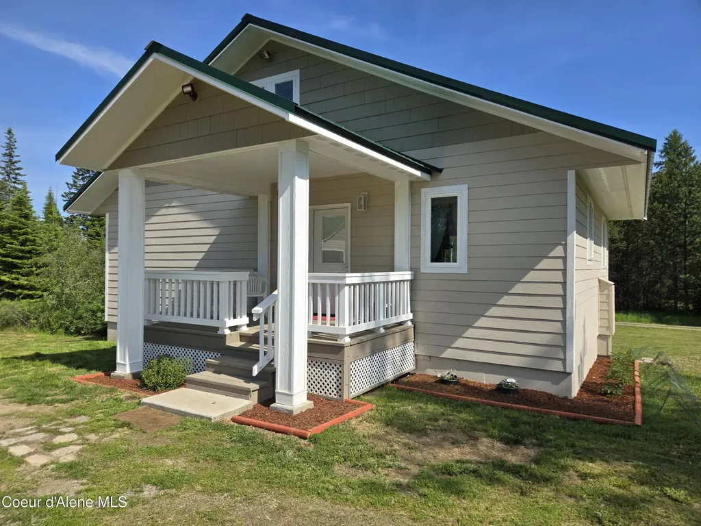 315 Wildberry Lane Sagle ID 83860